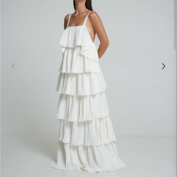 L’idee Woman Classique Gown - Picture 3 of 8